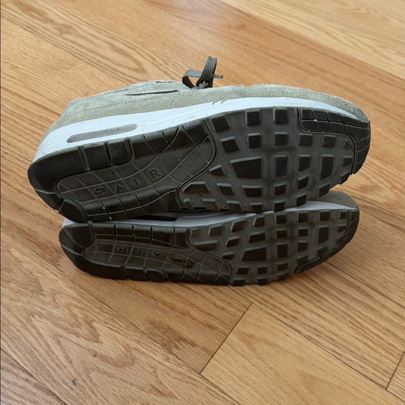 2018
Air Max 1 Jewel 'Neutral Olive' - Picture 3 of 4